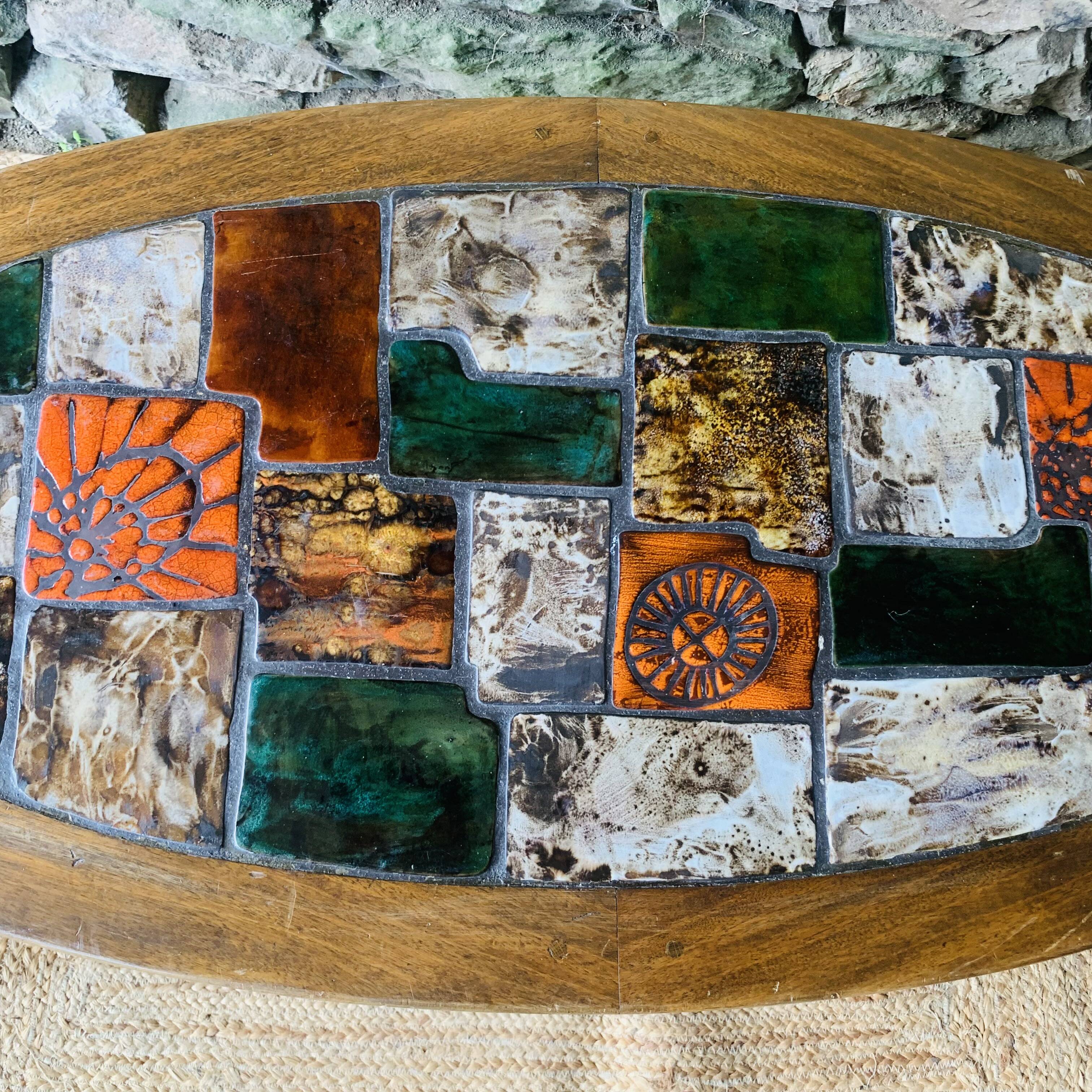 Table basse ovale vintage en céramique
