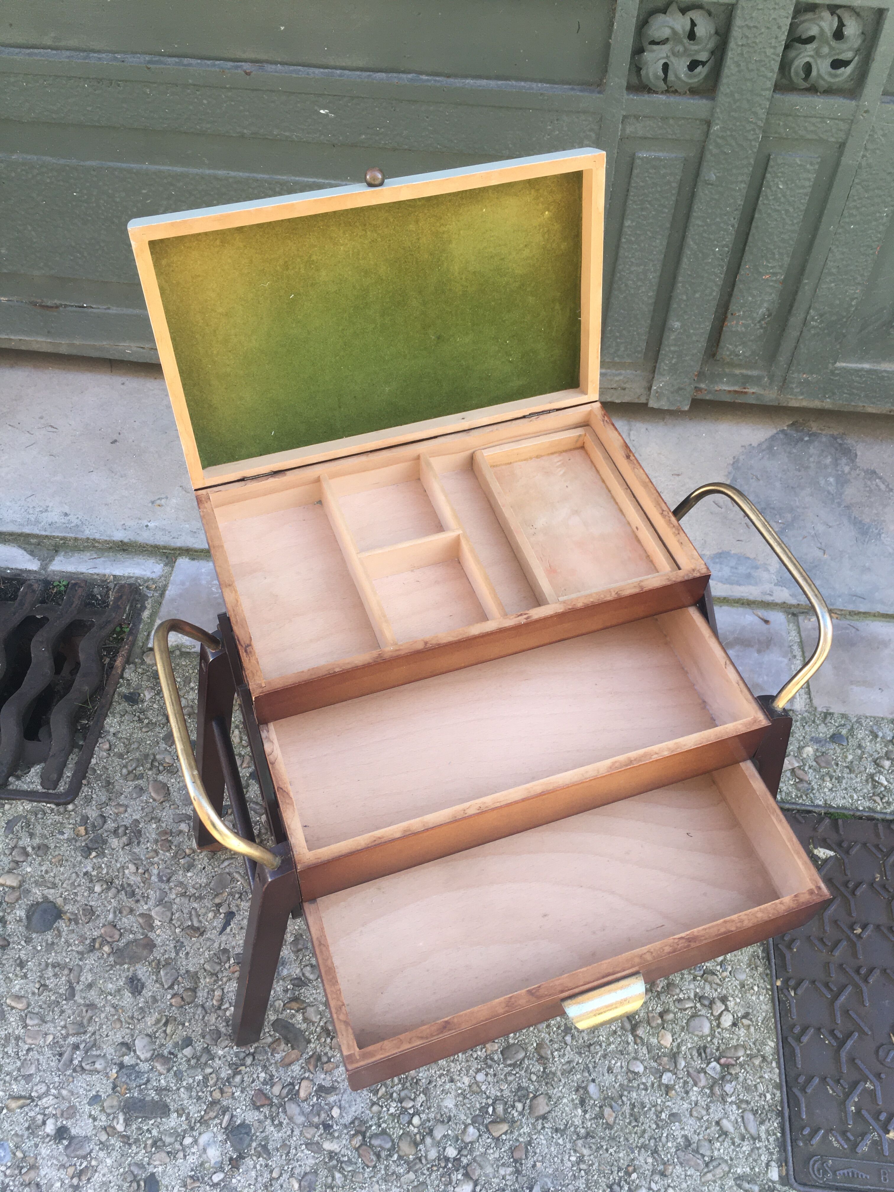 Wooden worker 3 compartments