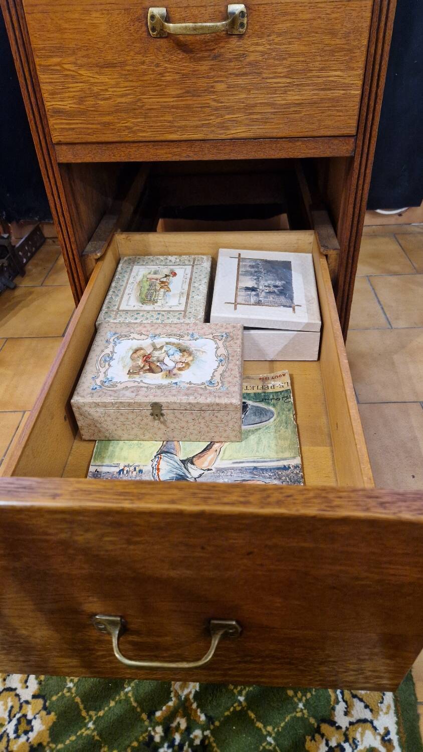 Architect's cabinet with 2 drawers