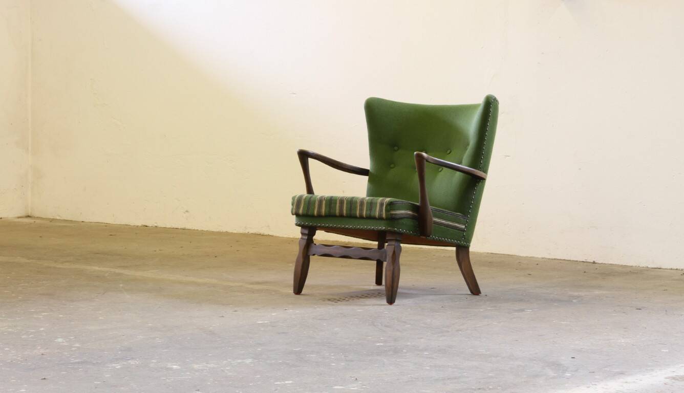 1960s vintage mid-century lounge chair, dark stained oak style of Viggo Boesen