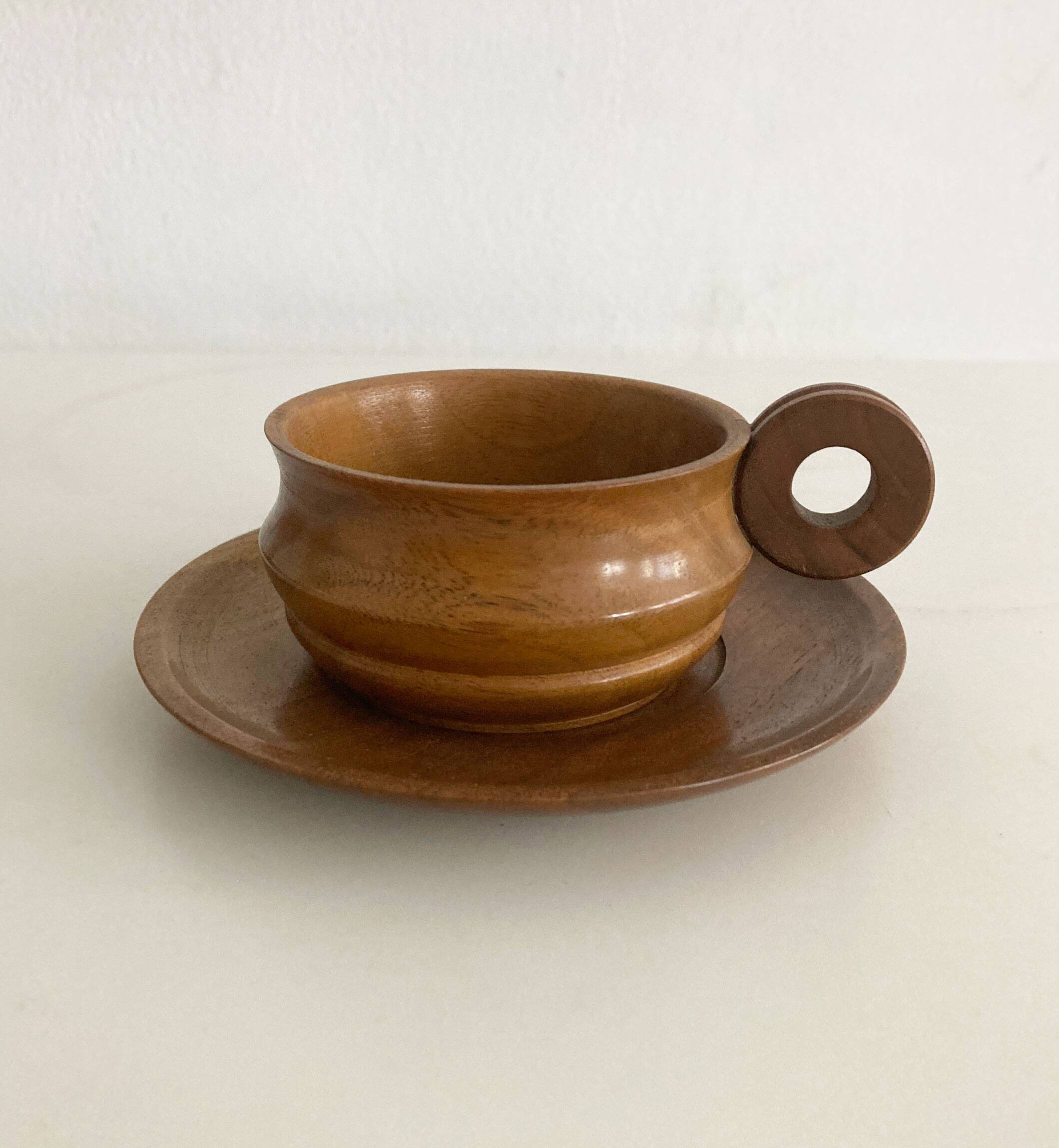 Ensemble de tasses en teck vintage des années 1970