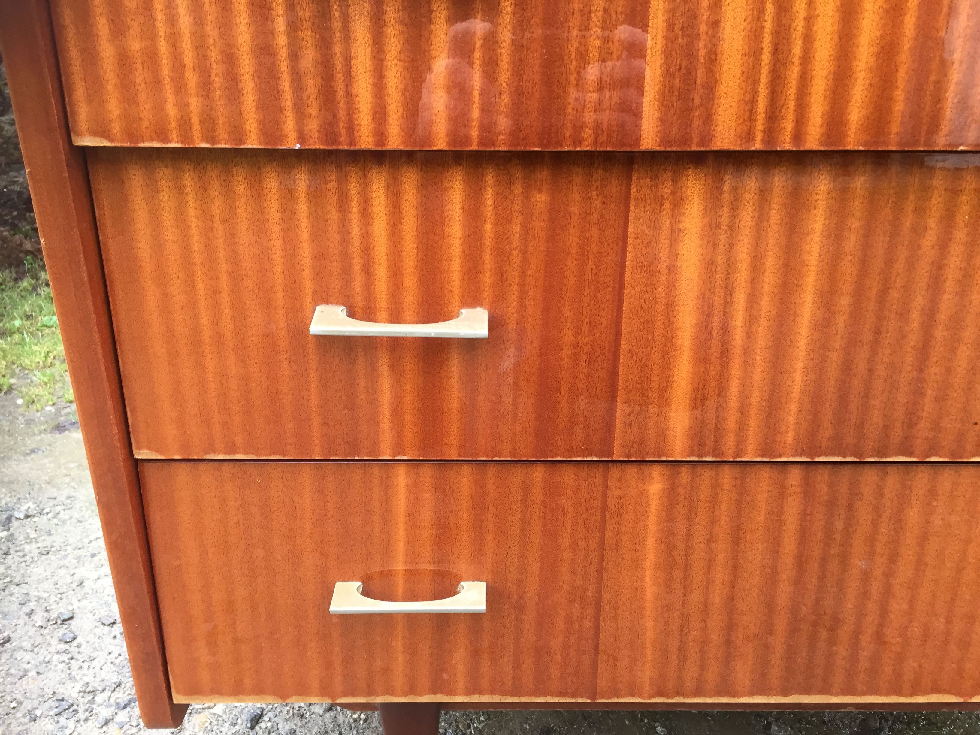 Vintage chest of drawers with 3 drawers in varnished teak
