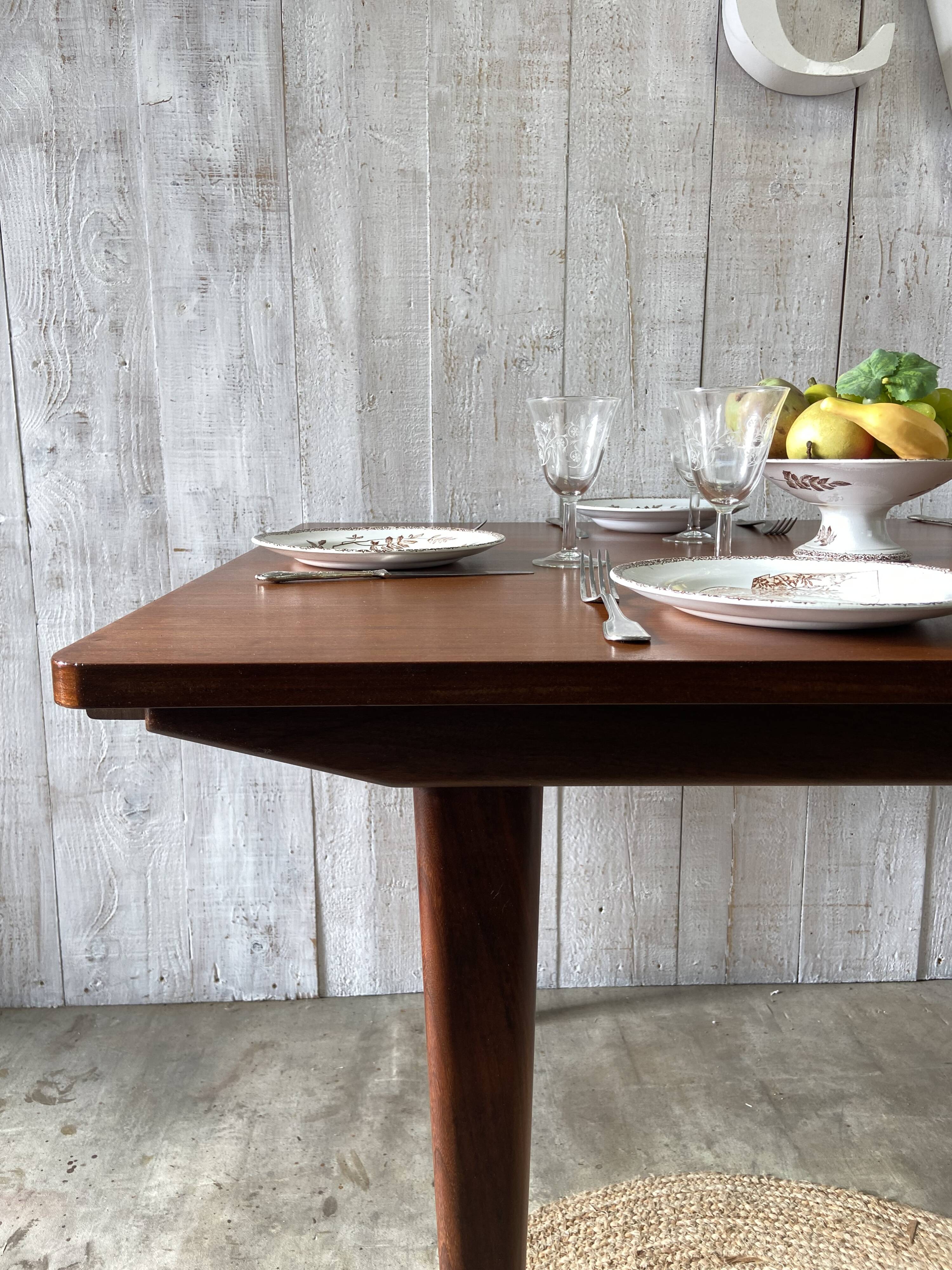 Scandinavian table