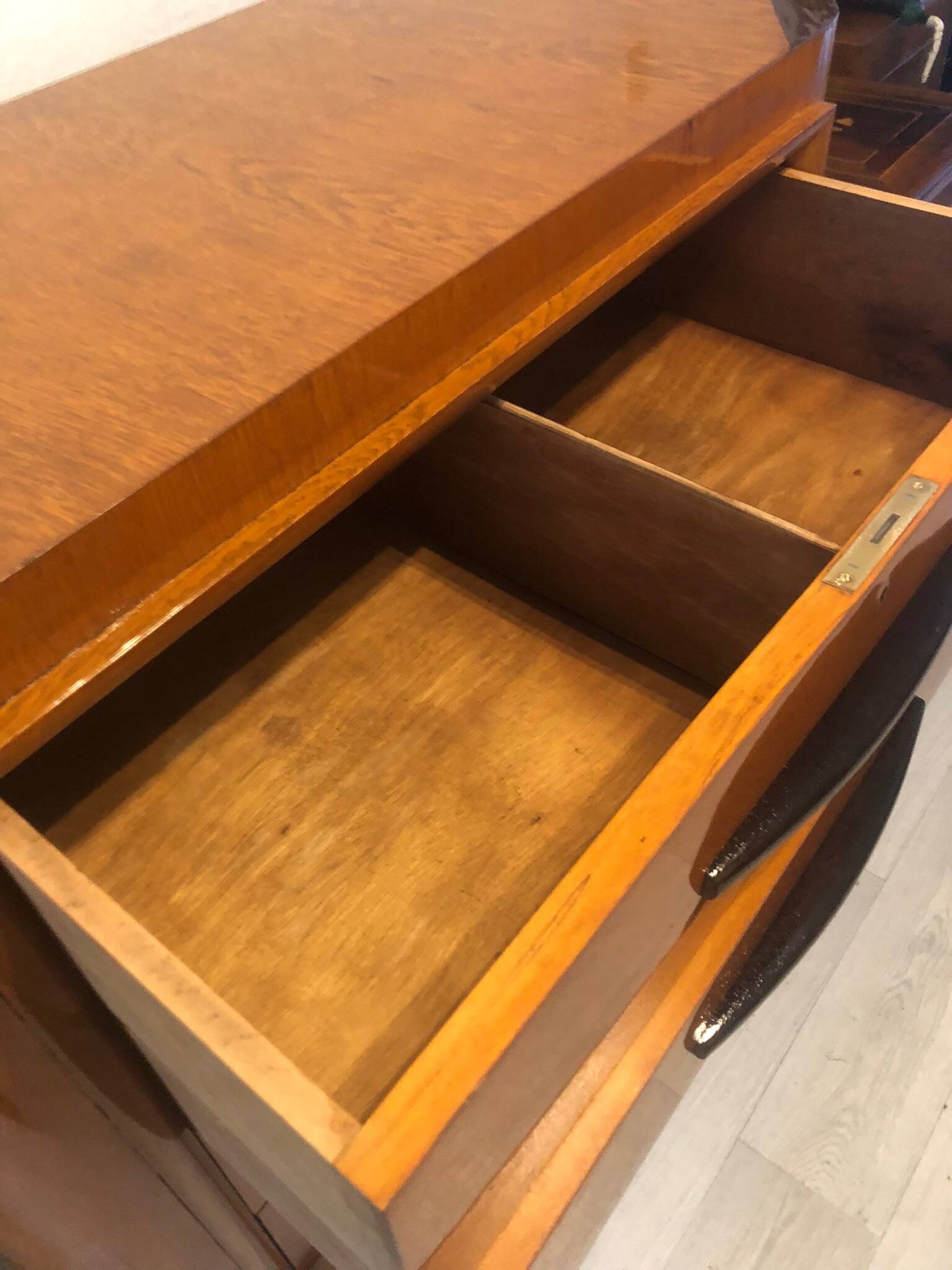 Art Deco chest of drawers