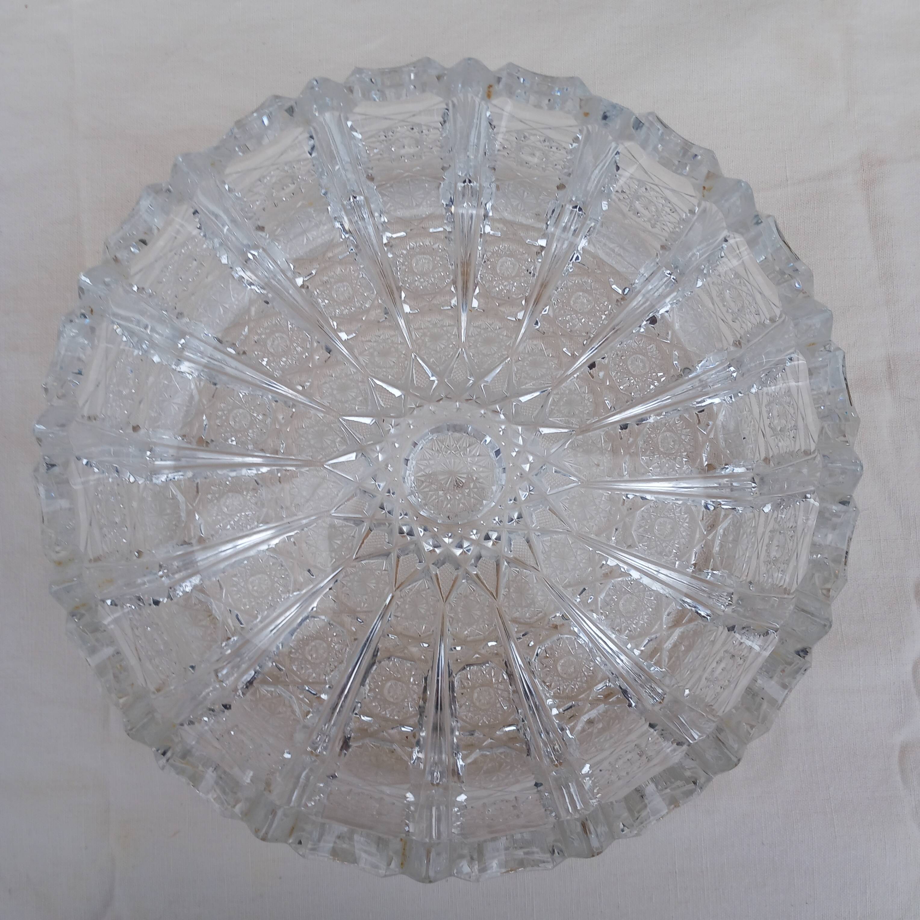 Crystal fruit bowl or salad bowl