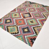 Kilim berbère vintage, Explosion de couleurs et charme artisanal, 166x230Cm