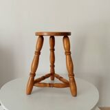 Vintage tripod stool in beech wood.
