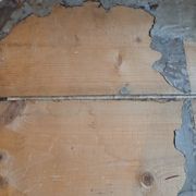Miroir ancien avec cadre en bois sculpté 