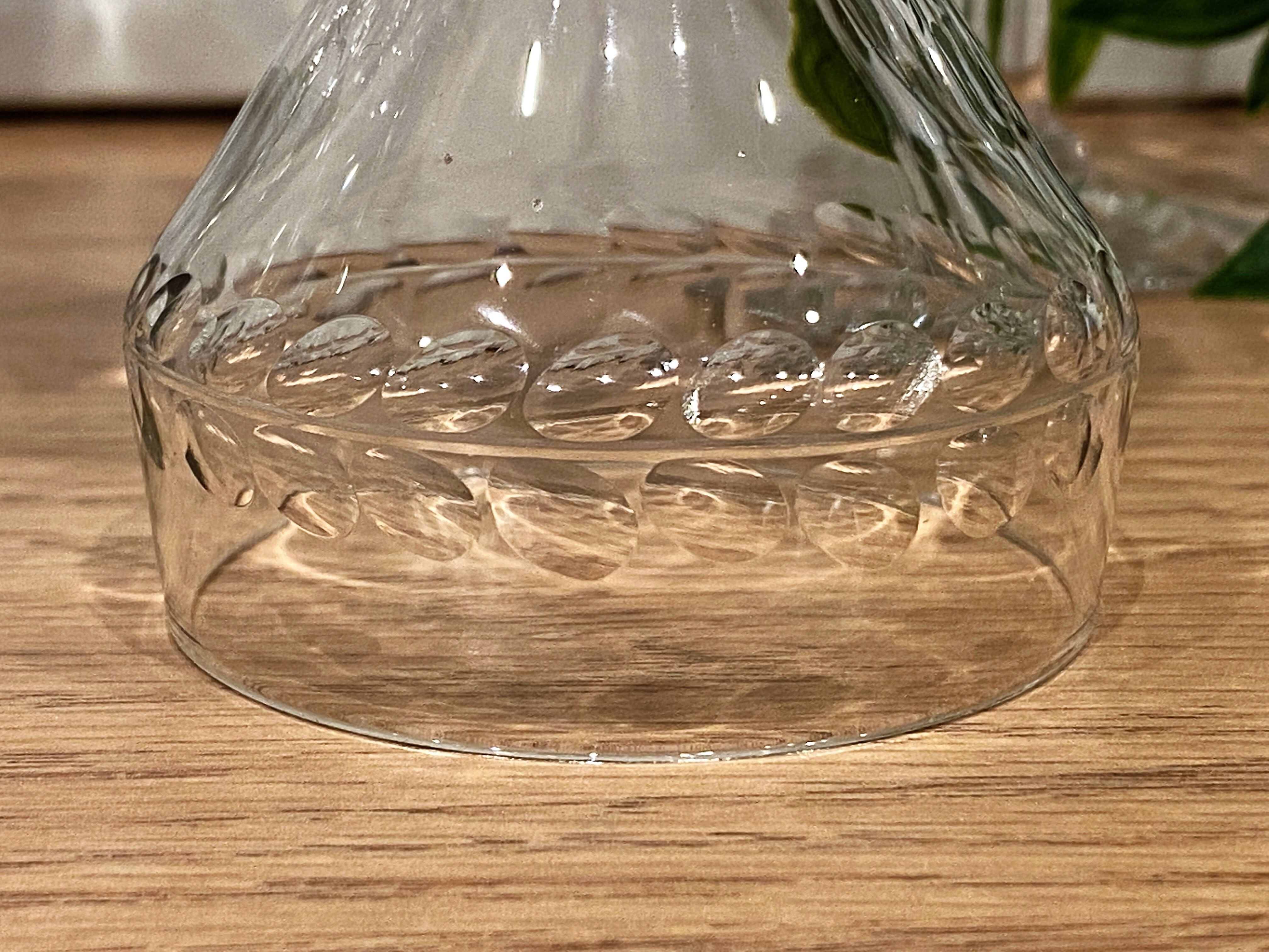 Set of 8 wine glasses