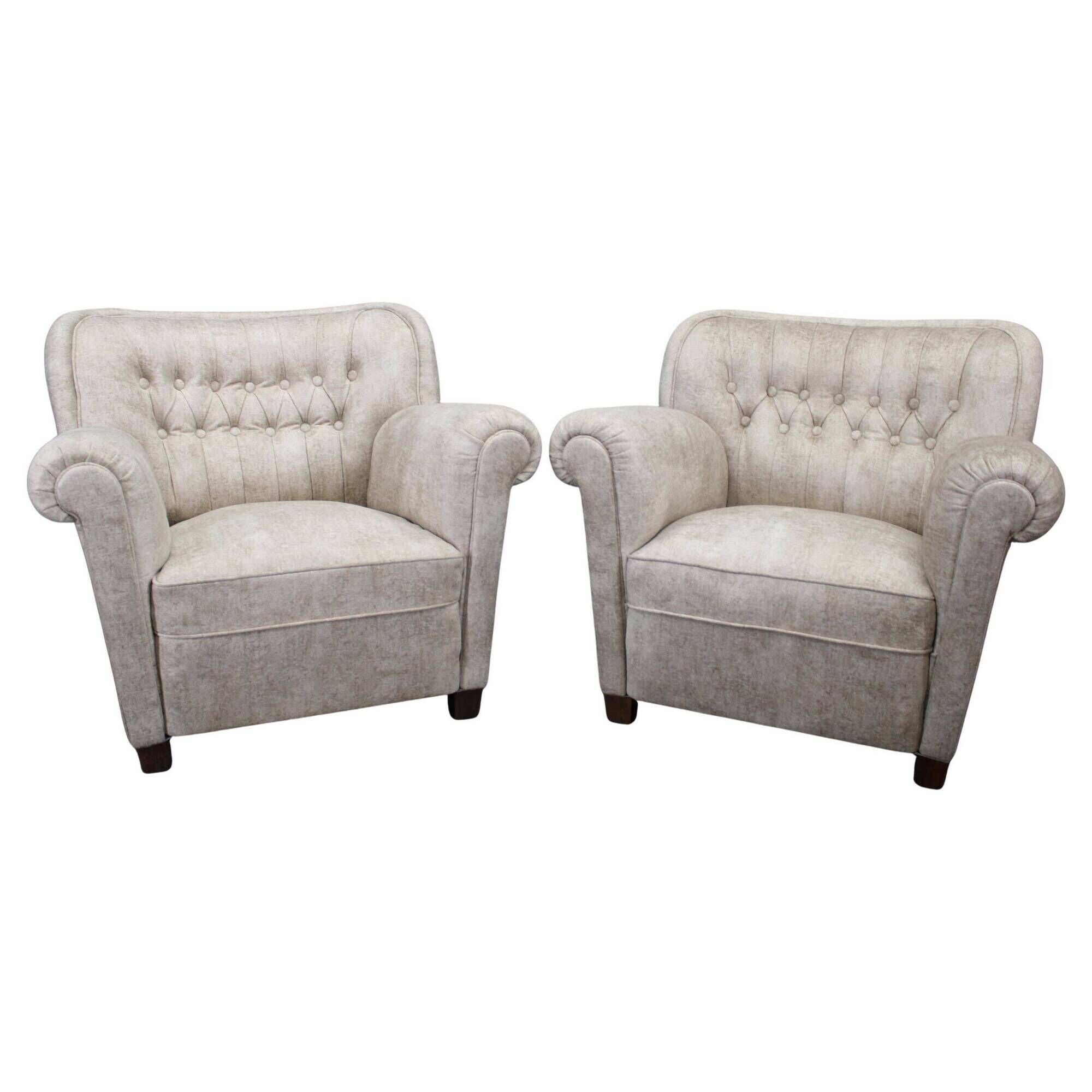 Pair of Art Deco club armchairs, Czechoslovakia, 1940s