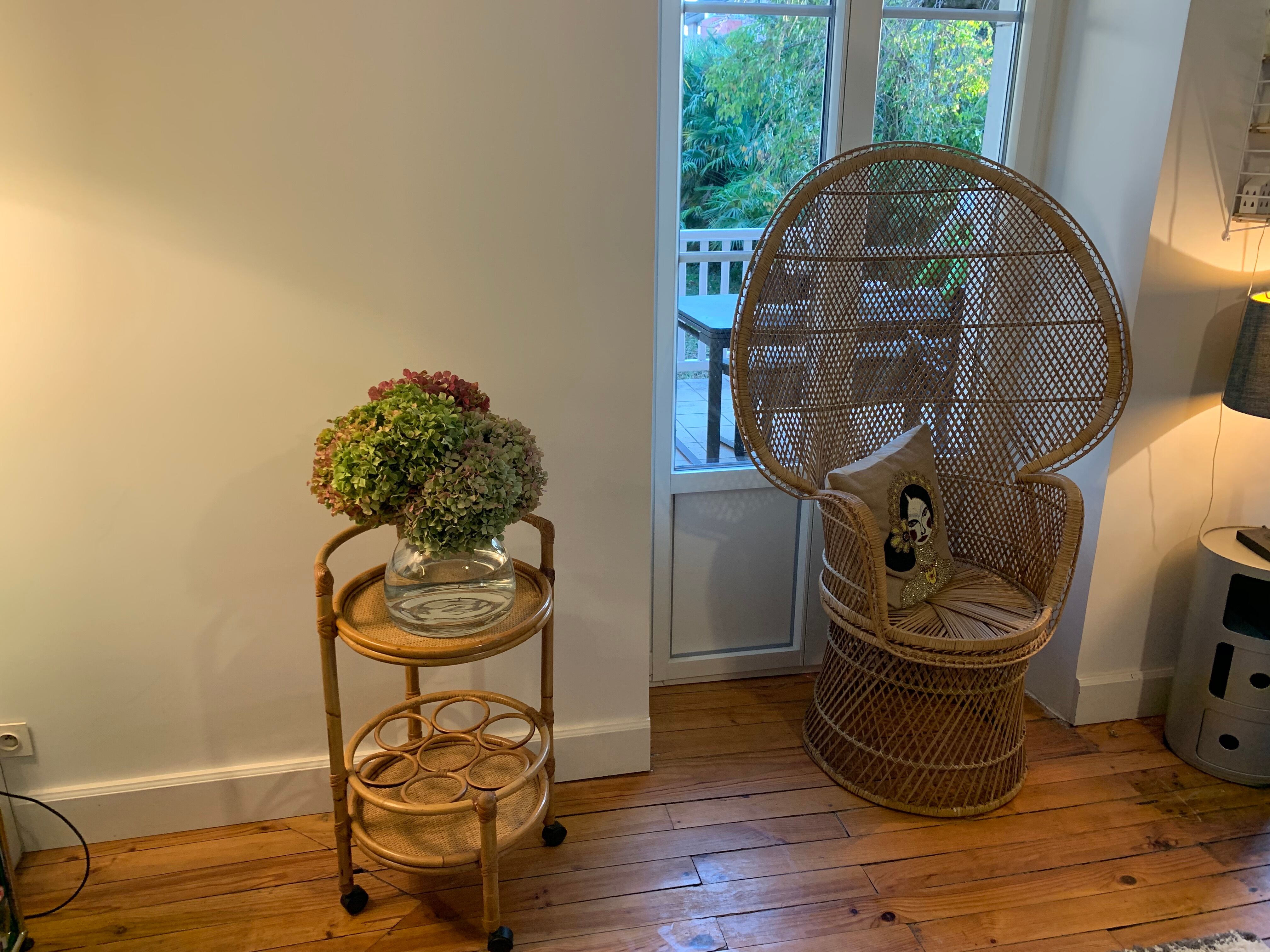 Rattan bar or dessert