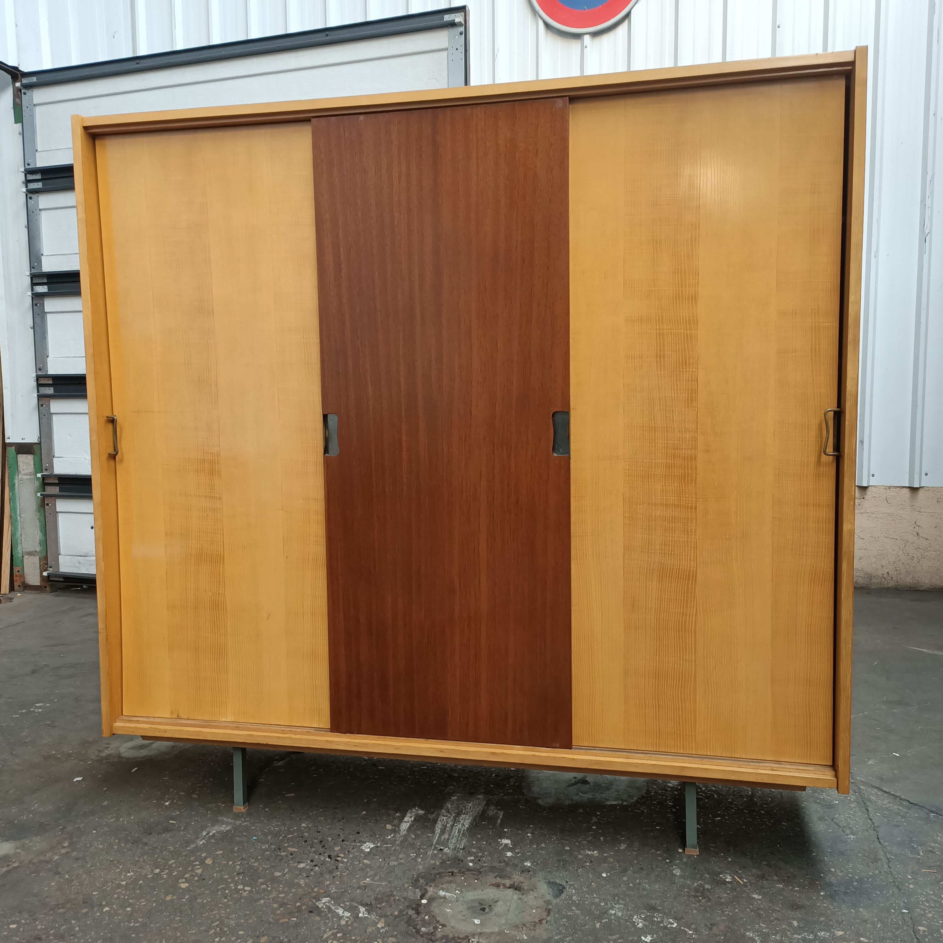 Vintage wardrobe 3 sliding doors