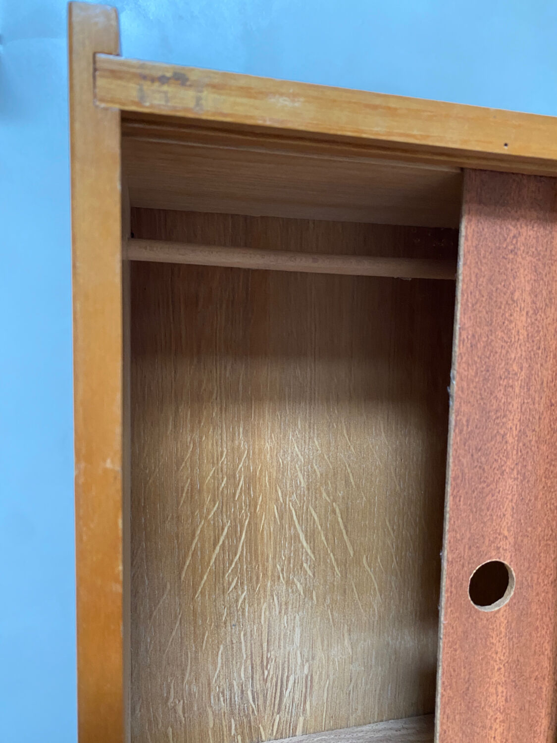 Armoire de rangement
