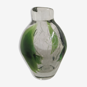 Vase en verre gravé à décor de poissons des années 60/70