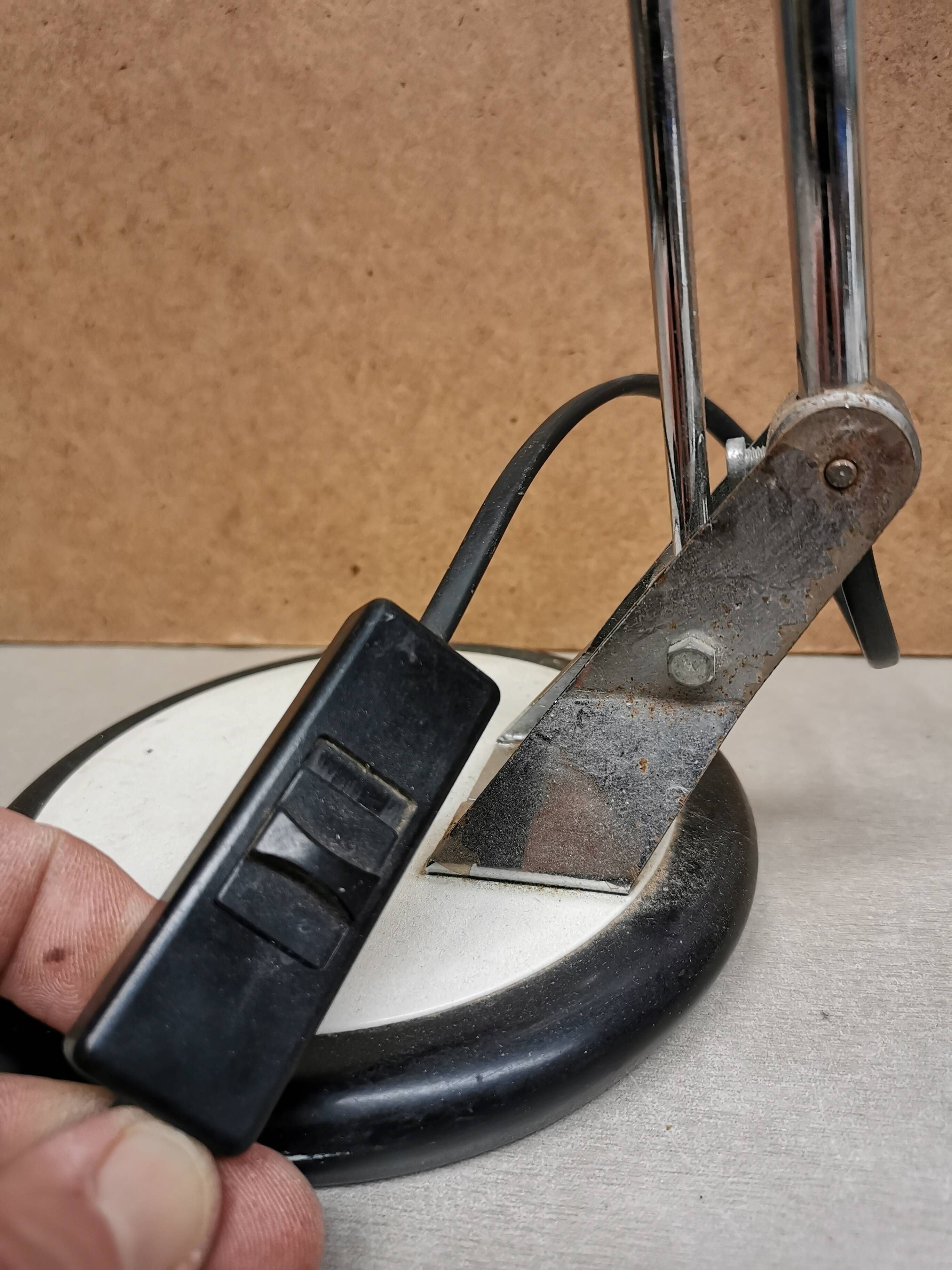 Pair of vintage desk lamps from the 60s and 70s aluminor