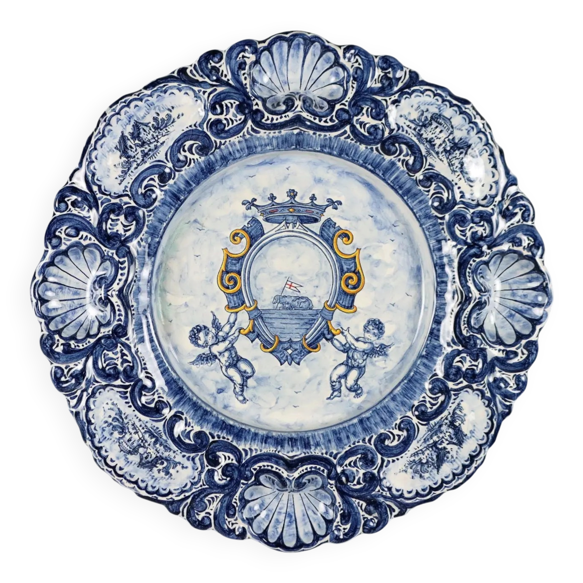 Large antique Alba Docilia plate in majolica, Albisola, Italy, 1930s.