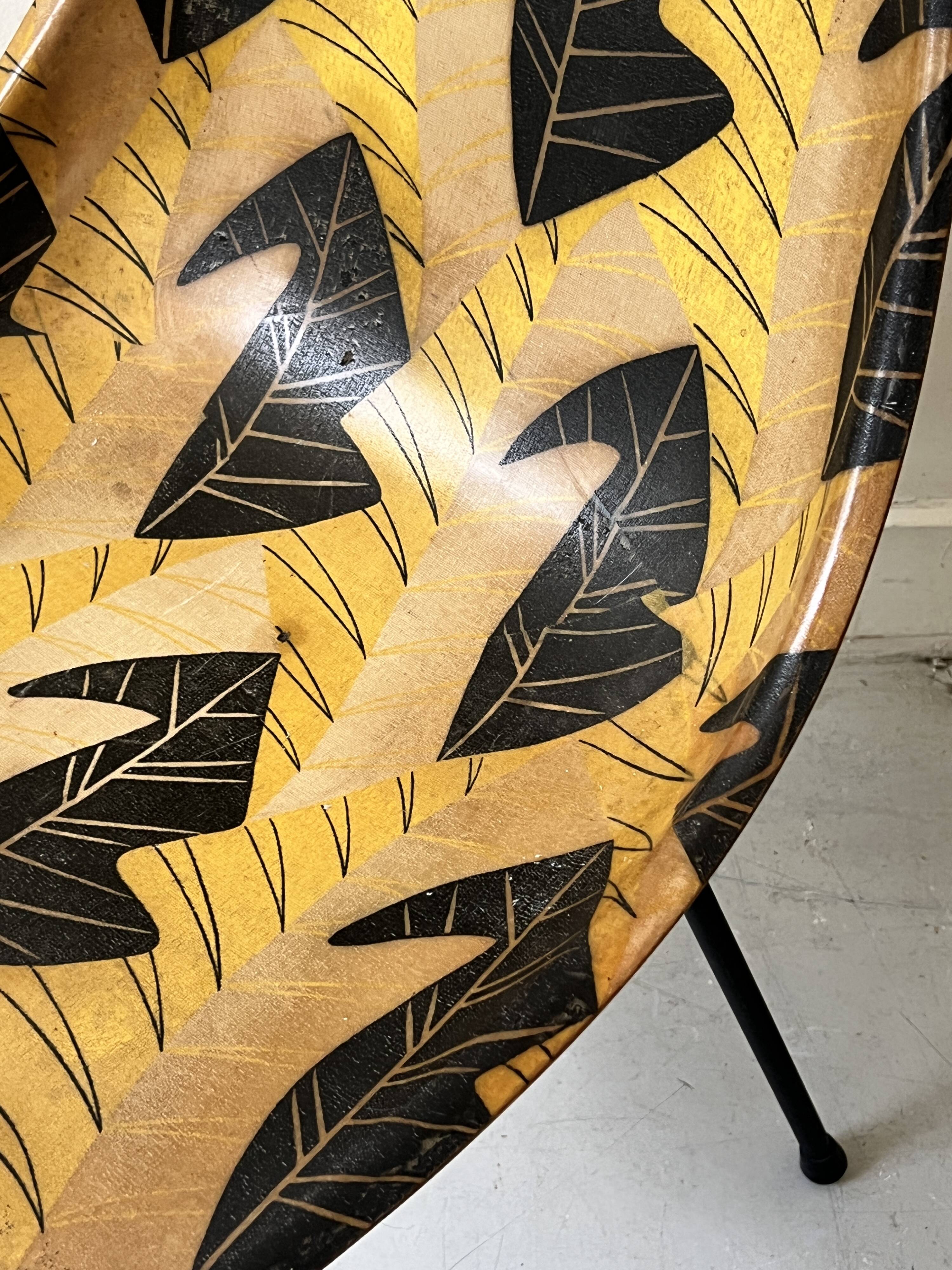 Chair in fibreglass and metal by René-Jean Caillette, stork, 1950 design.