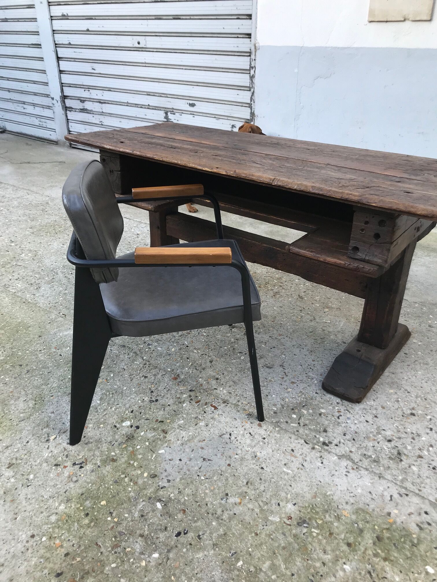 Solid oak desk, eighteenth century, France
