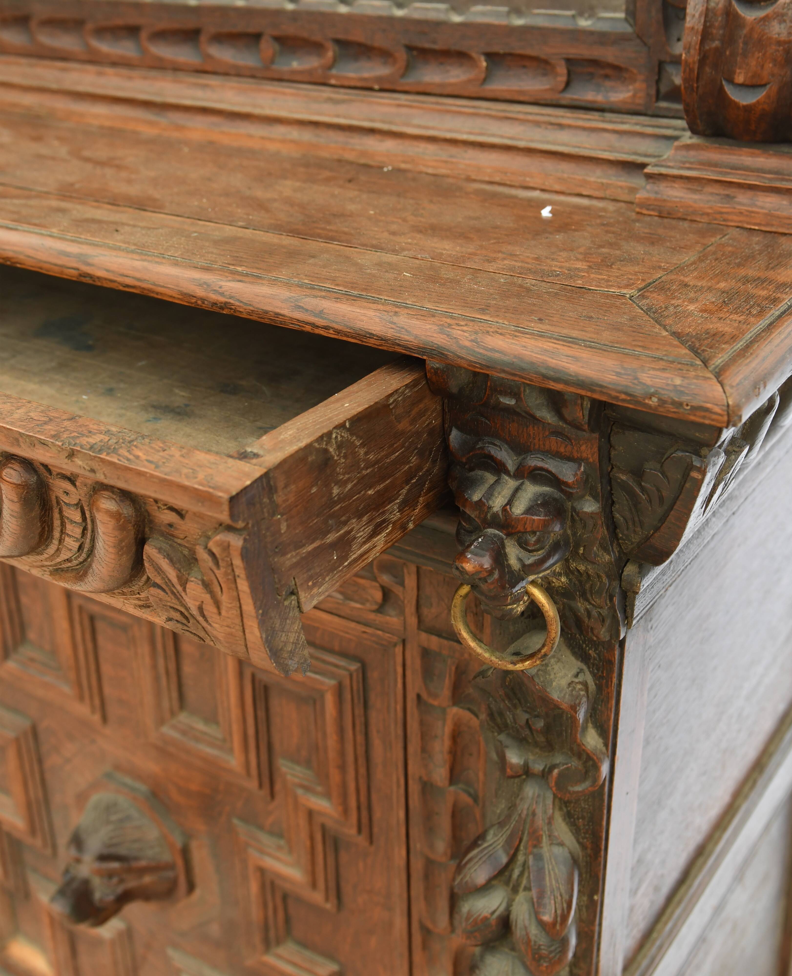 Vitrine 2 corps de style Louis XIII