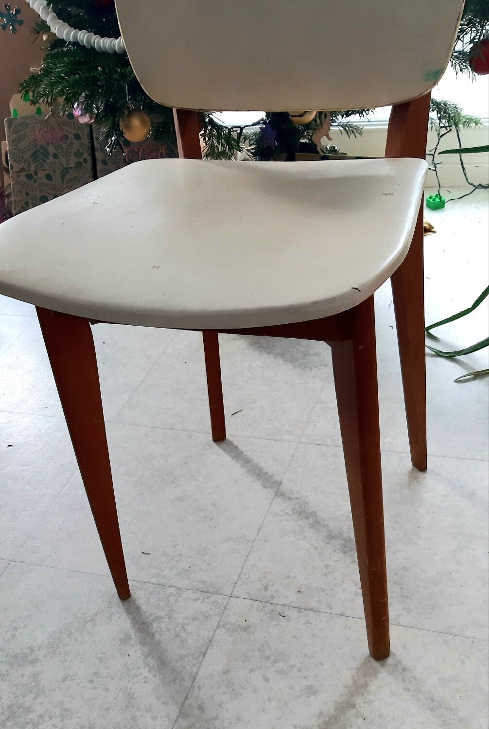Vintage 1950s 60s dining room chair with tapered legs