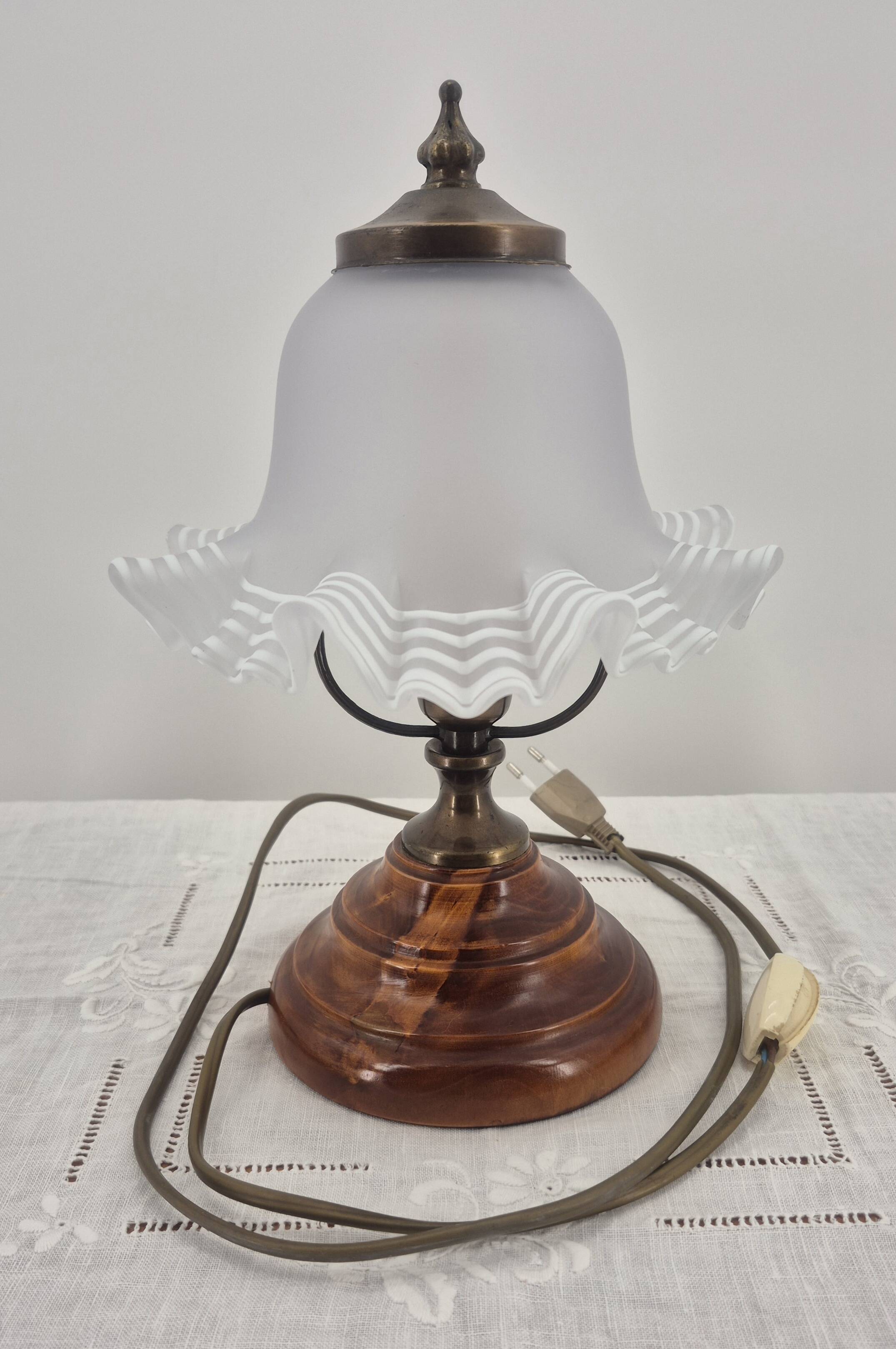 Lampe à poser vintage abat jour tulipe