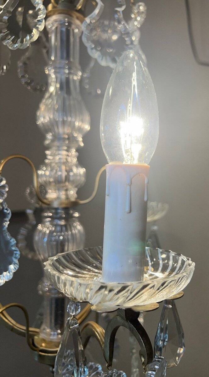 Small chandelier in bronze and crystal