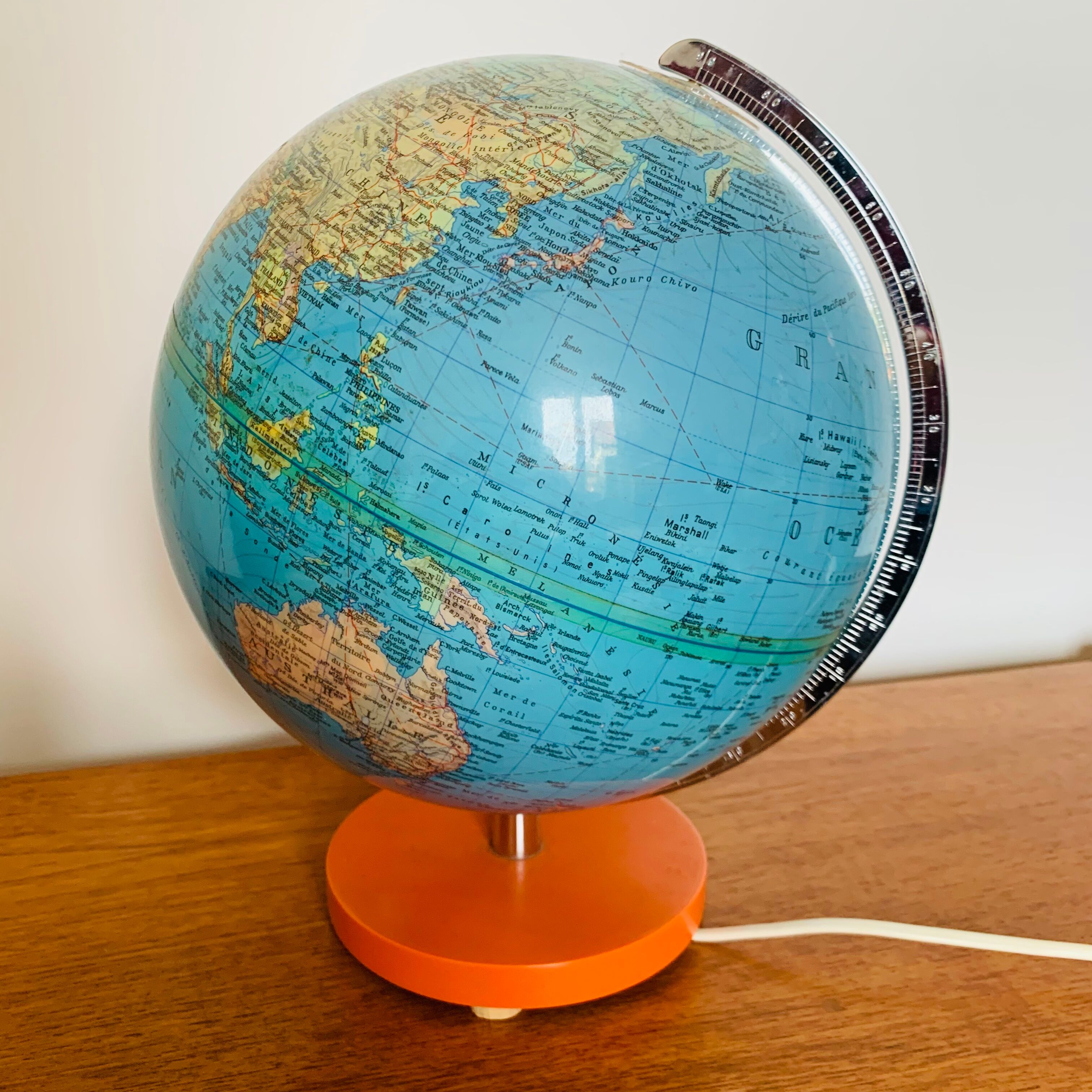 Globe world map of the 60s