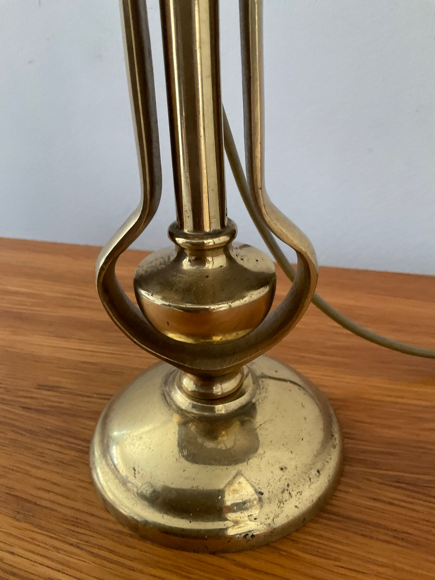 Ancienne lampe de bateau en bronze