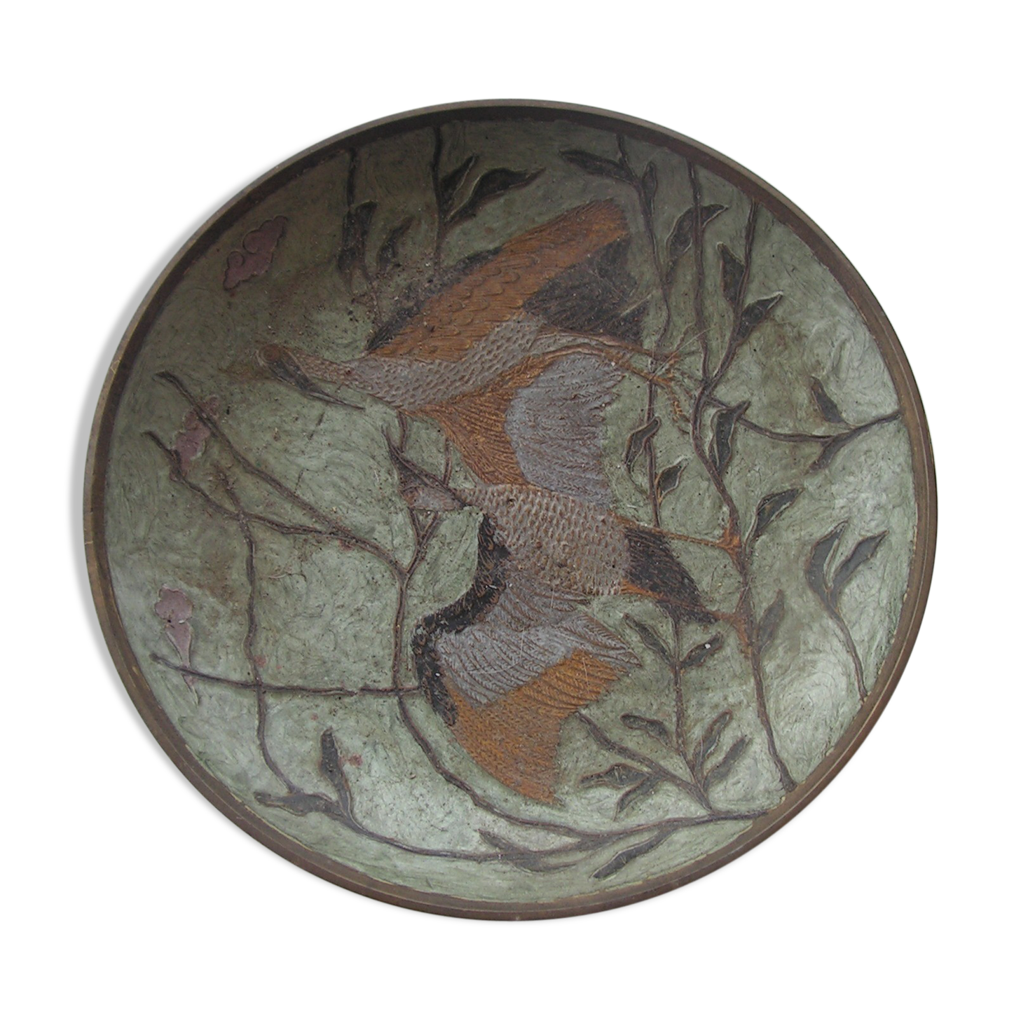 Coupe en laiton cloisonne à decor d'oiseaux grues