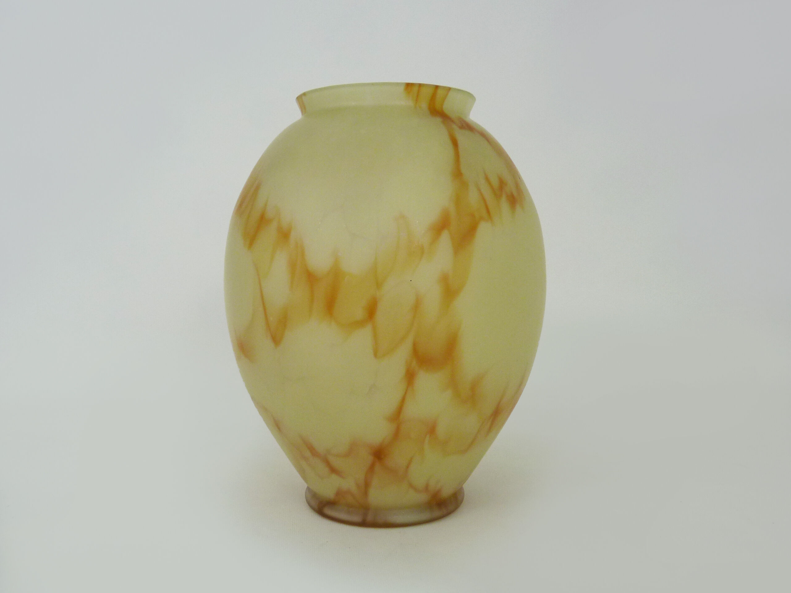 Vintage vase in yellow-orange glass paste, Clichy style. Year 50 60