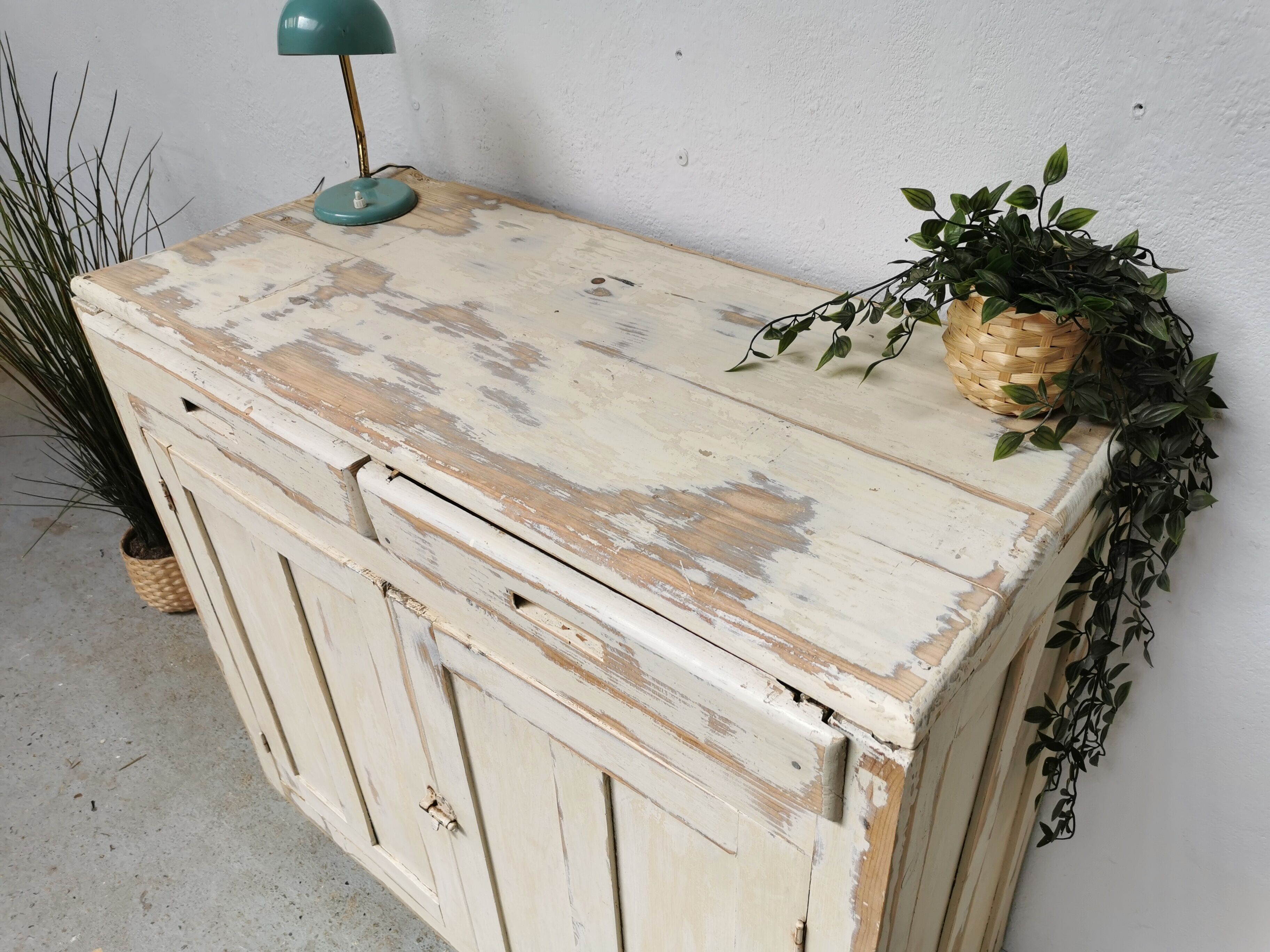 Buffet parisien vintage