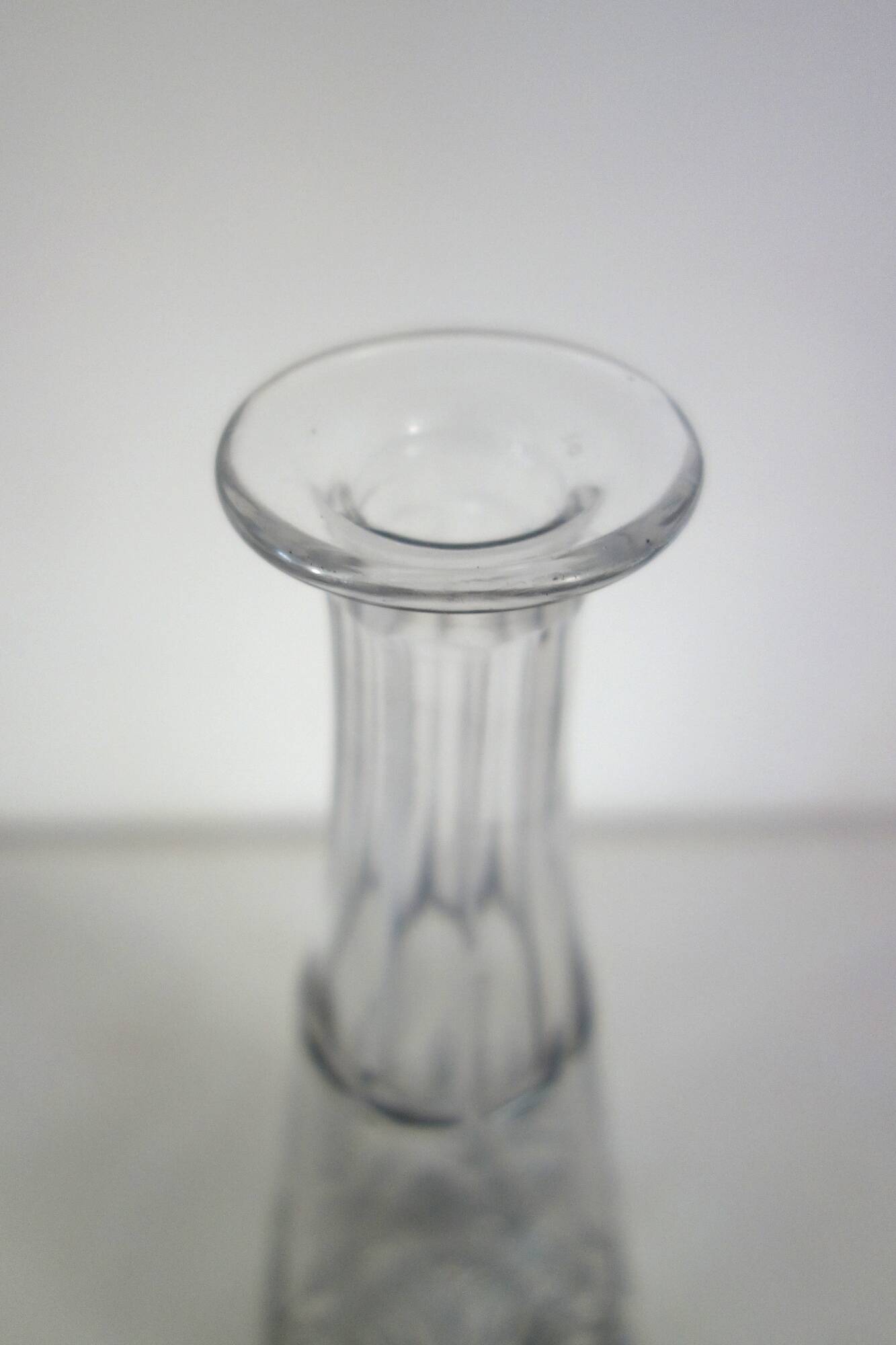 Old Saint Louis crystal decanter, Massenet model n°10