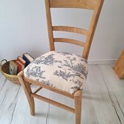 Country chair in blue toile de Jouy