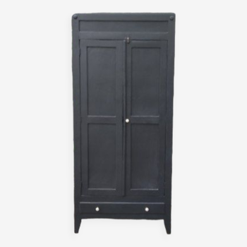 Armoire parisienne