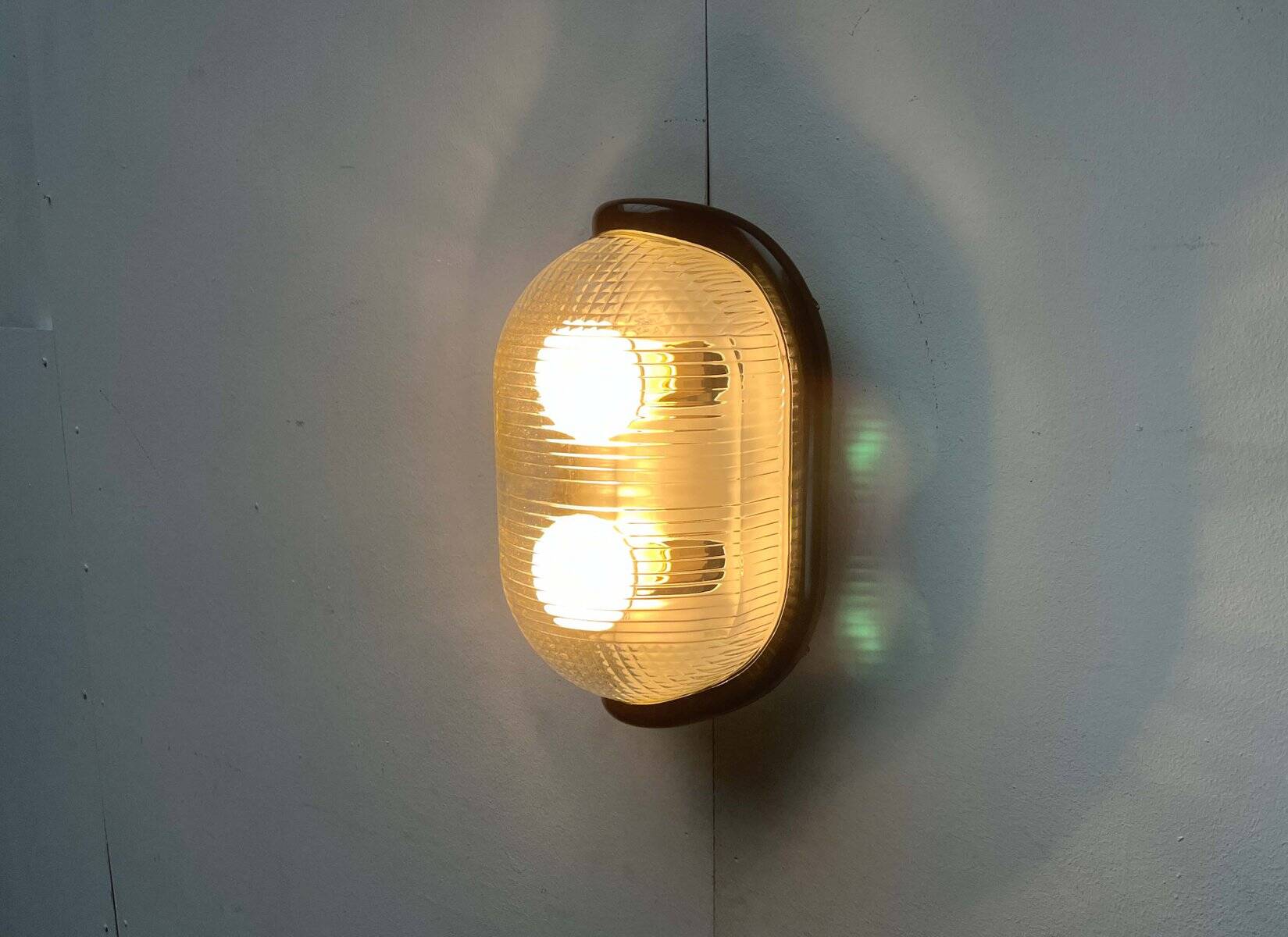 Wall Lamp Walnut Space Age Style Italian Modern Mid-Century by Achille Castiglioni for Flos, 1970s