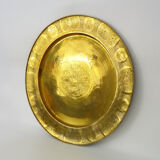 Plateau asiatique ( Laos ou Chine ) en bronze doré. Diamètre : 52,5 cm