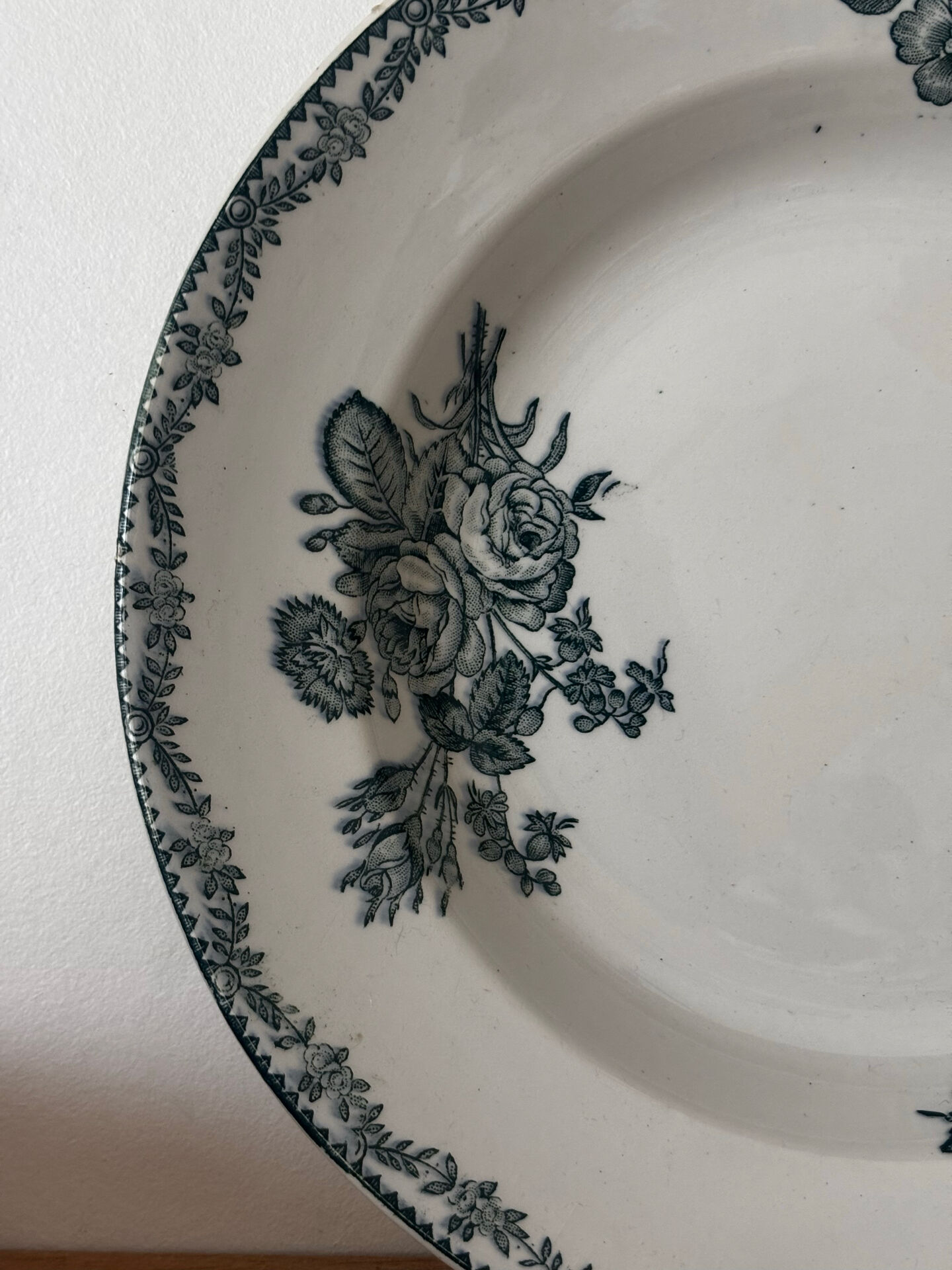 Set of 3 deep plates Terre de Fer St Amand bouquet