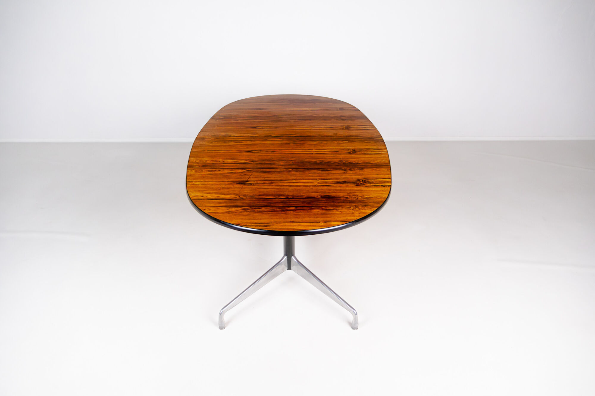 Table à manger Eames en palissandre par Herman Miller, années 1960