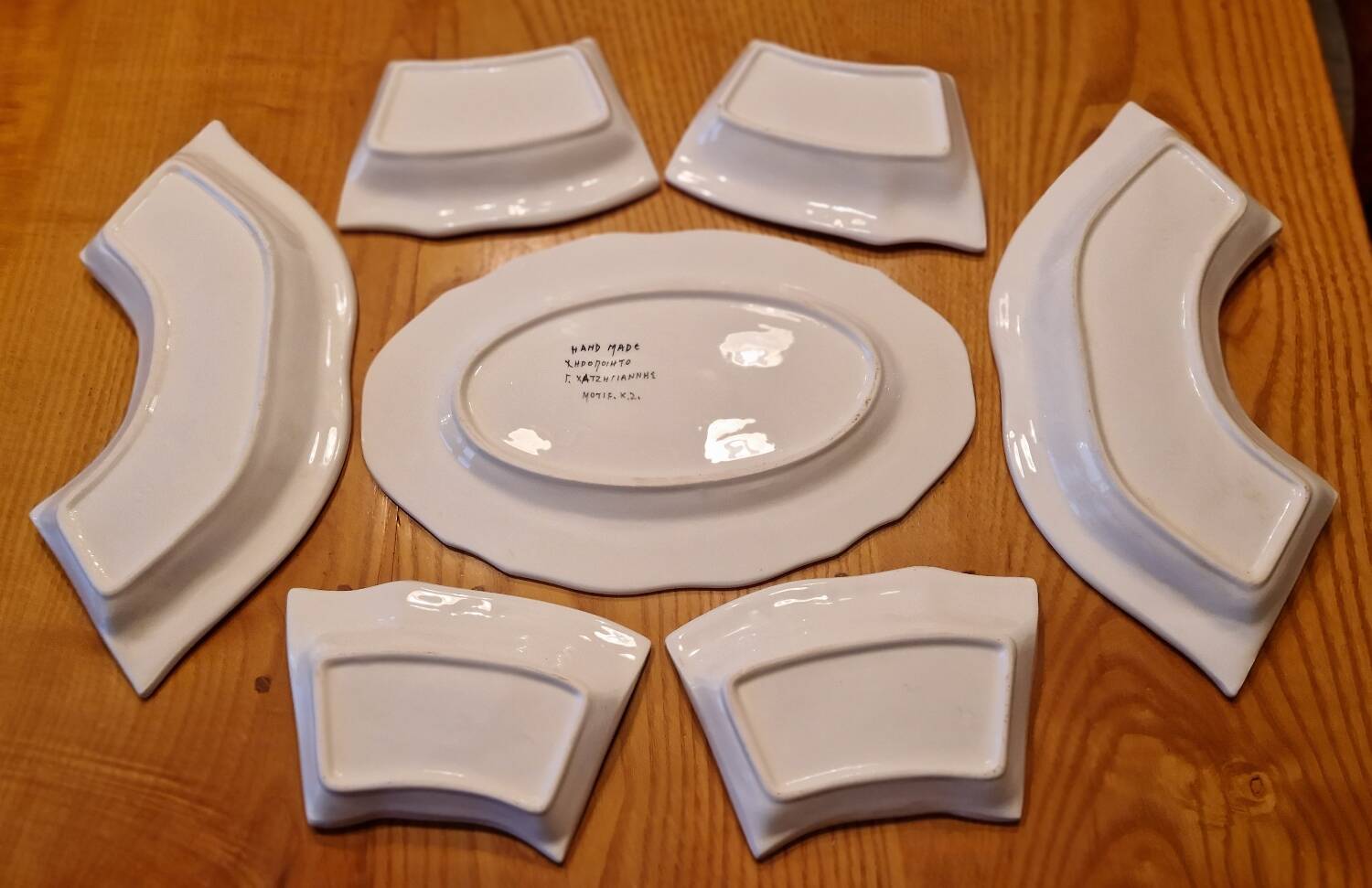 Large 7-piece display dish in Greek earthenware