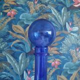 Carafe Biot en verre bleu de Perse