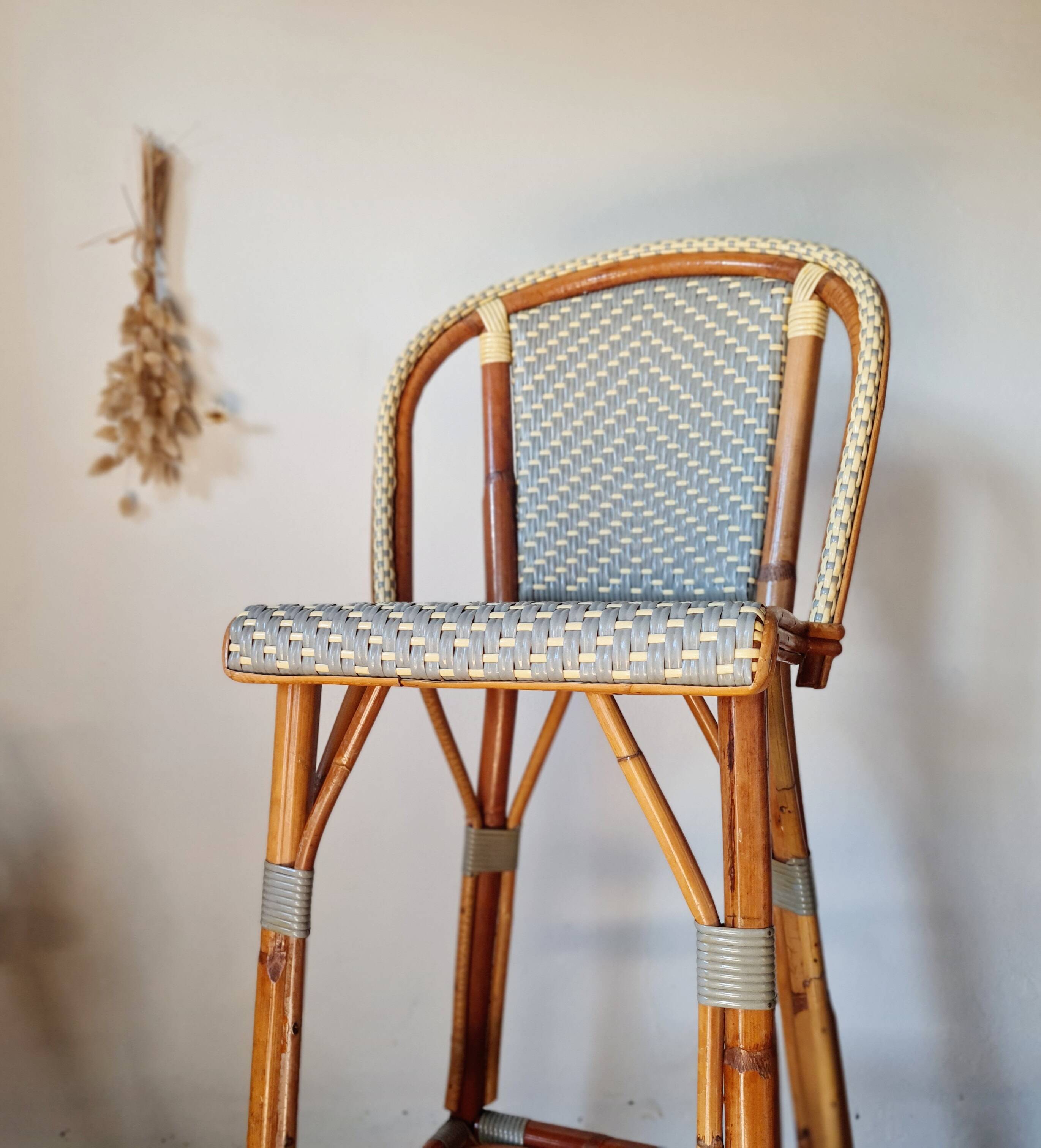 Pair of vintage Gatti bar stools in two-tone rattan and caning.