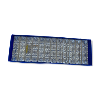 12 diamond cut crystal knife holder