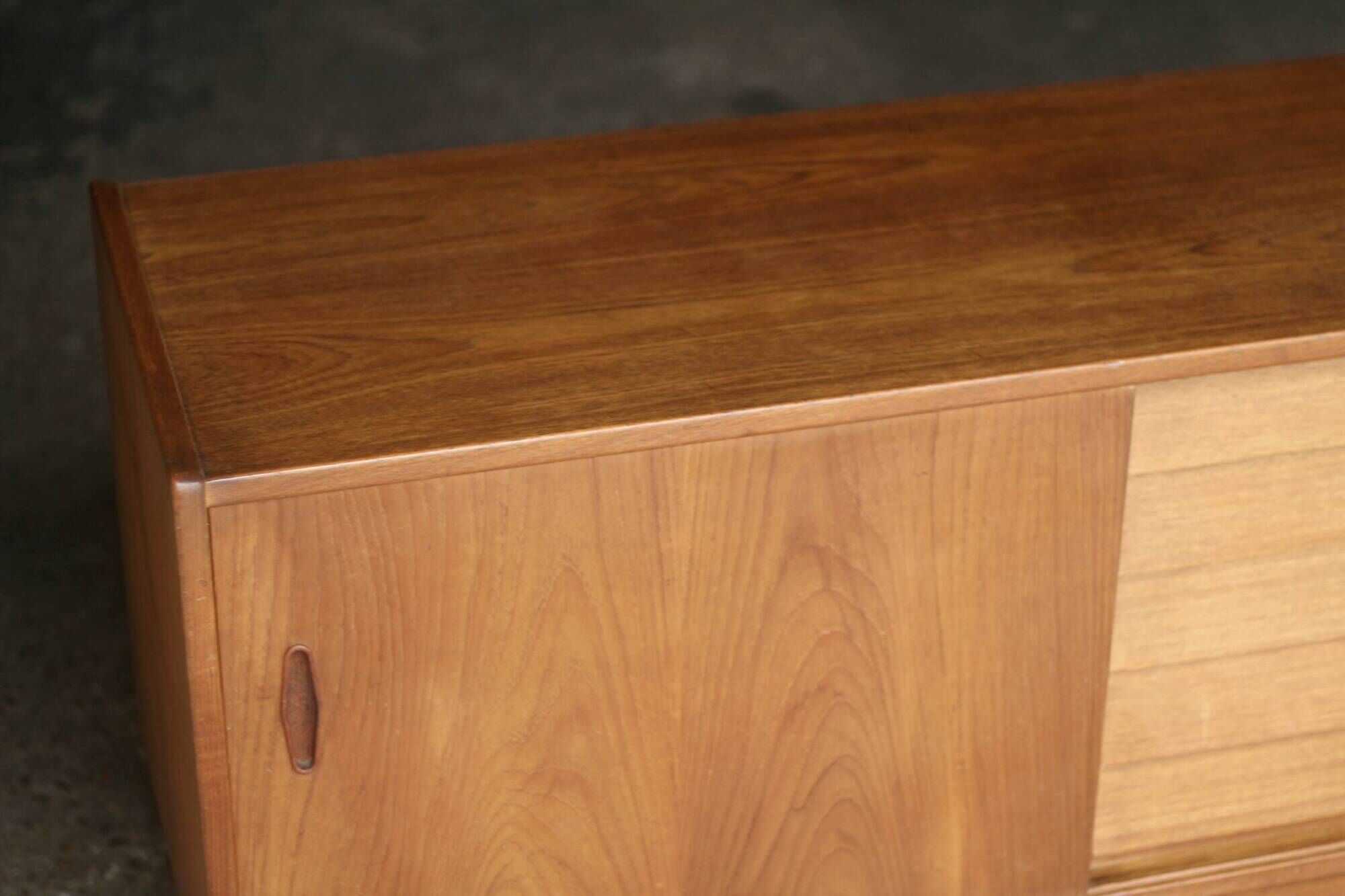 Succession LACOSTE: TRIO enfilade by Nils Jonsso for Hugo Troeds.