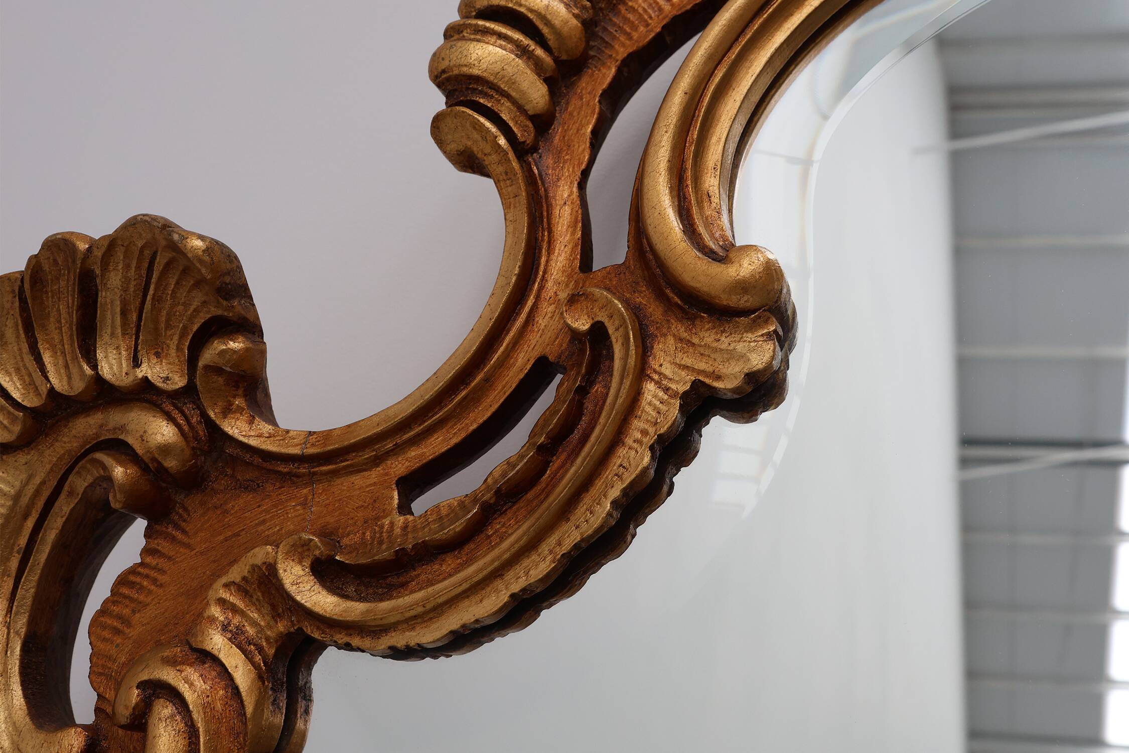Large 20th century Baroque gilt wooden mirror in Louis XV style