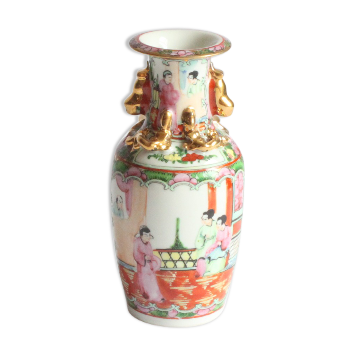 Famille rose medallion porcelain vase, early 20th century.