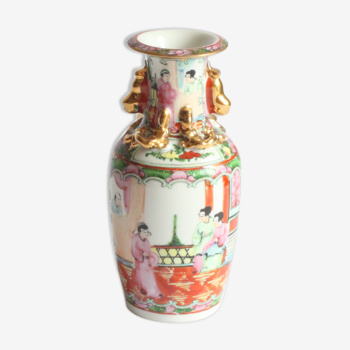 Vase en porcelaine médaillon Rose Famille, début du 20ème siècle