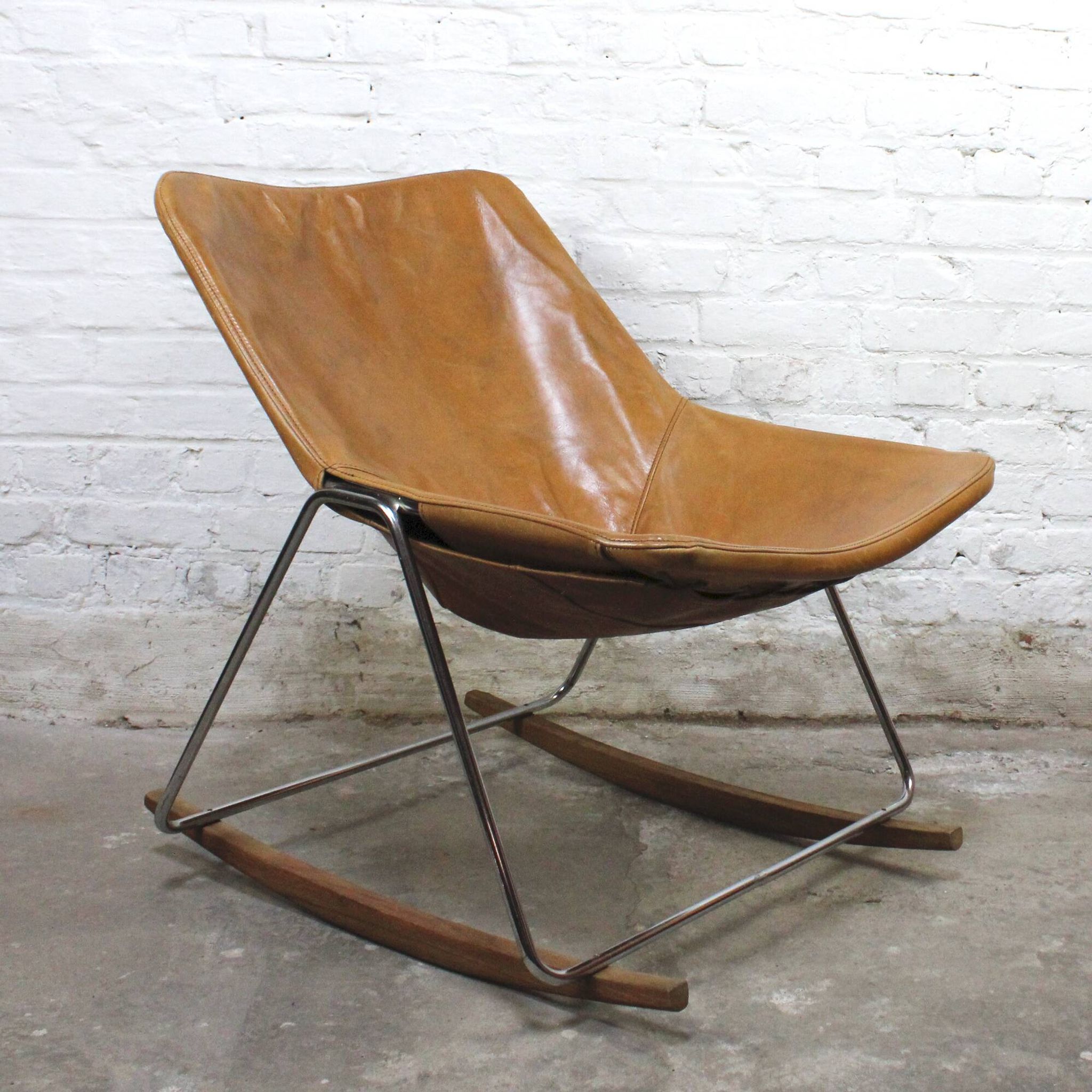 Rocking-chair G1 par Pierre Guariche