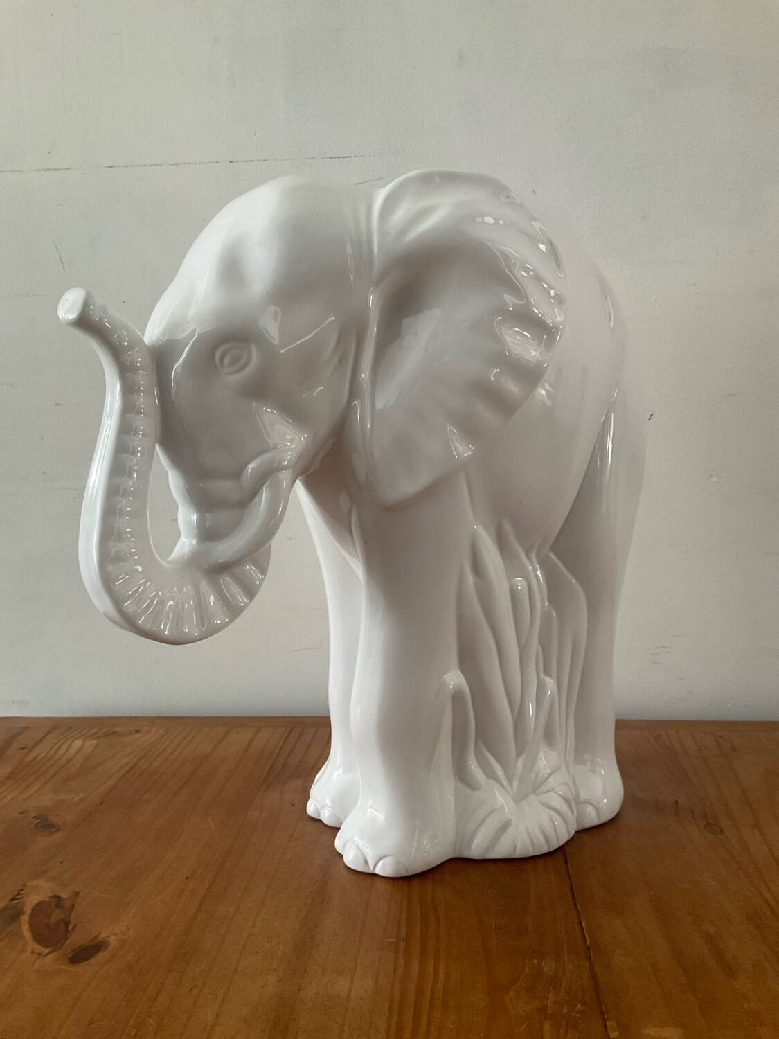 Vintage elephant umbrella stand in glazed ceramic