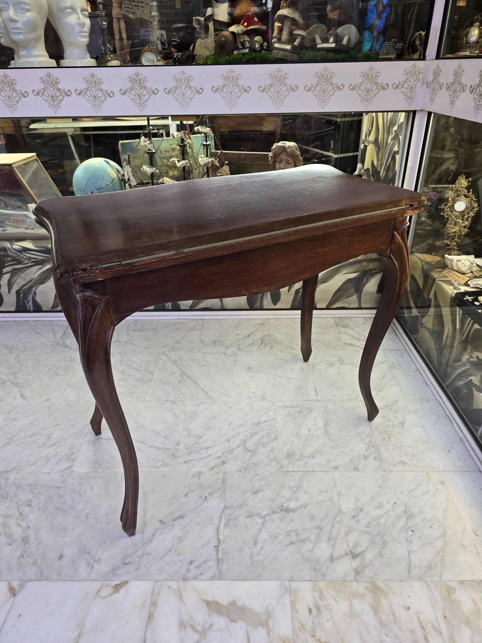 Game table