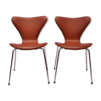 Chairs by Arne Jacobsen for Fritz Hansen